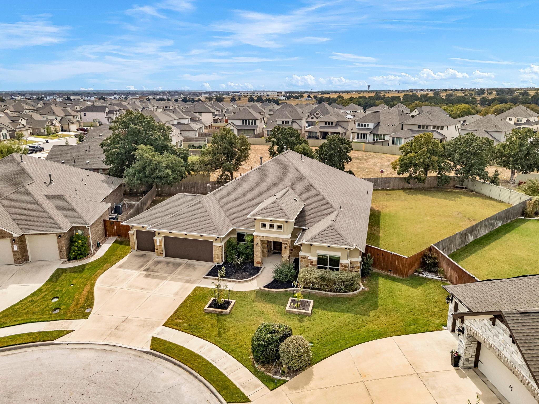 221 Garden Gate LN