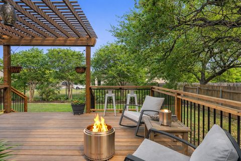 6016 Sabino DR Spicewood TX 78669