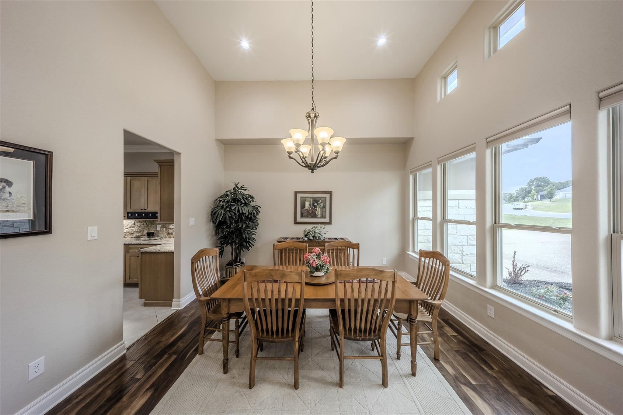 4013 Turning Leaf DR