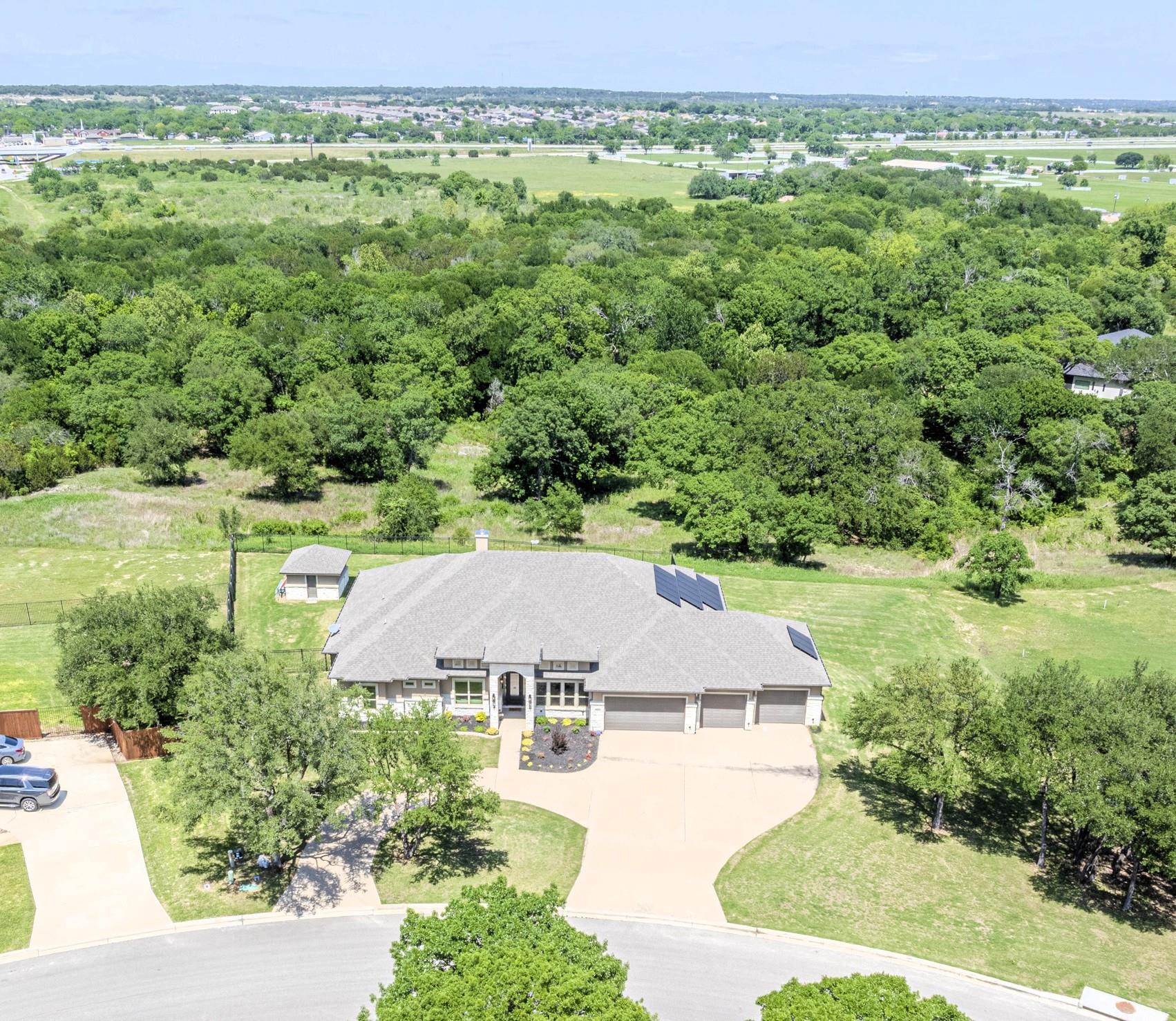 4013 Turning Leaf DR