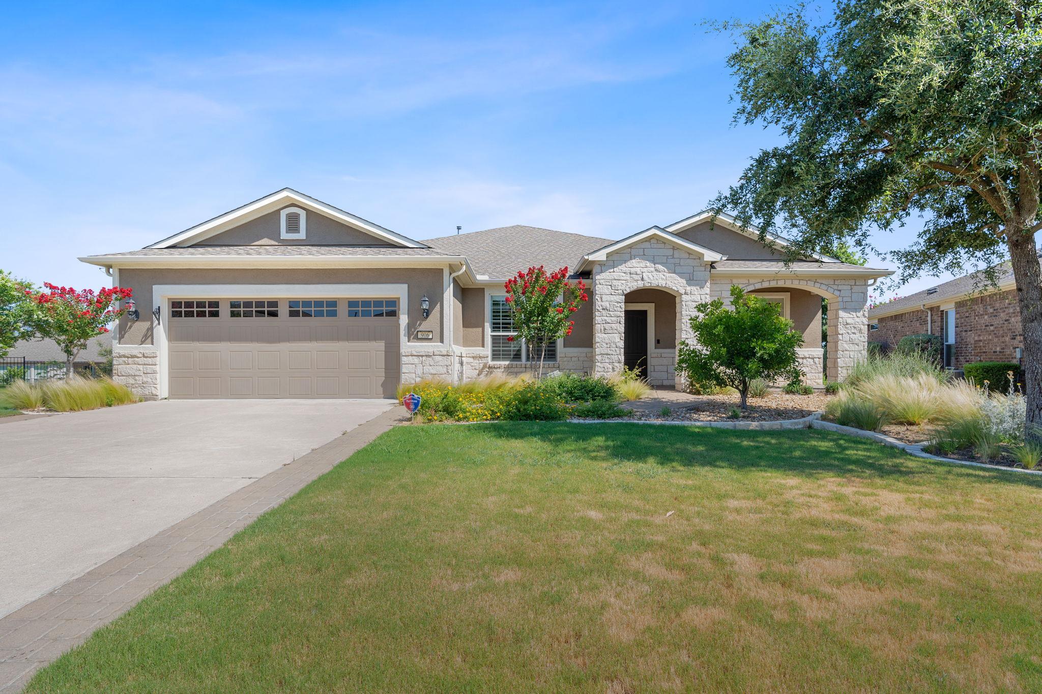 906 Glass Mountain CV