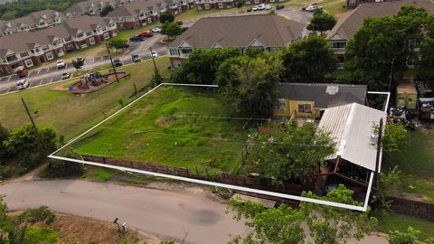 Photo of 8010 N Lake DR, Austin, TX 78724 (MLS # 8840860)