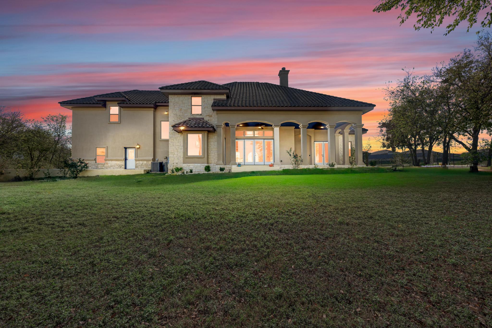 104 Spring Valley ST