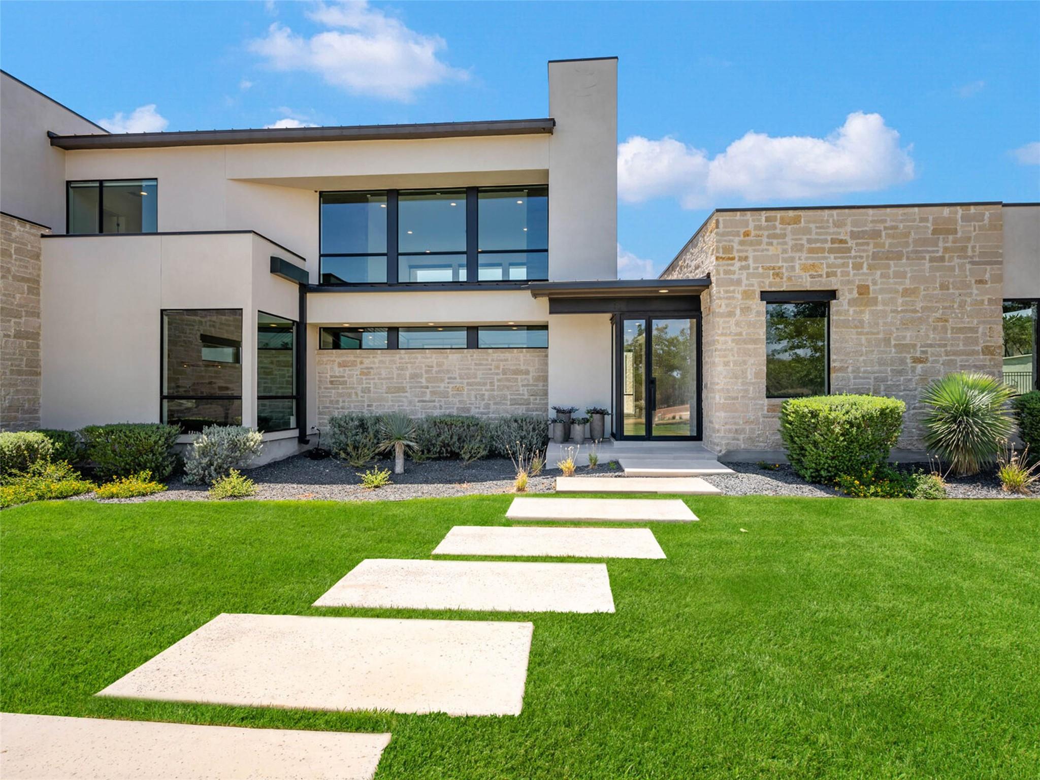 211 Wellesley Hill HL