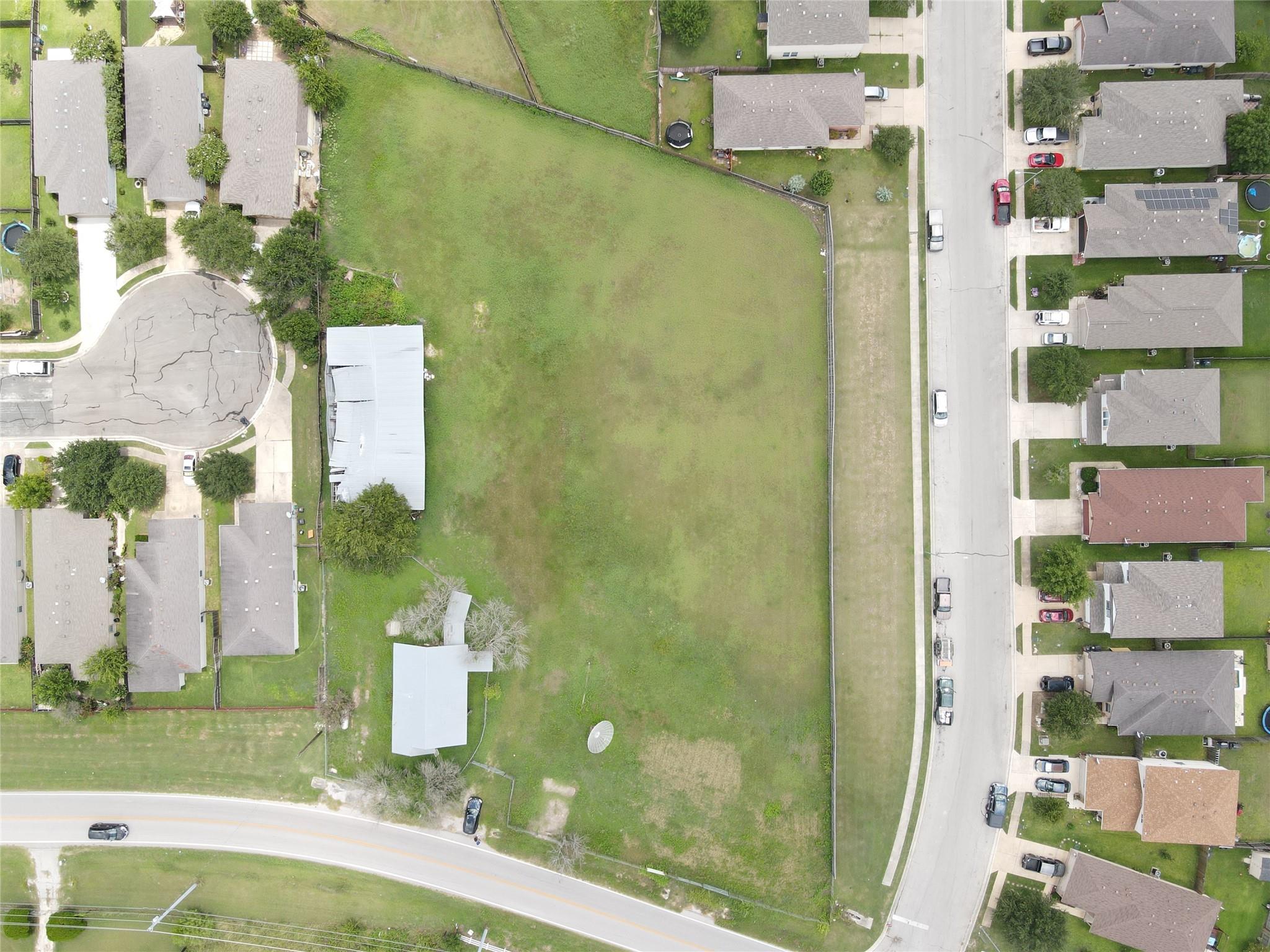 5807 Pearce LN