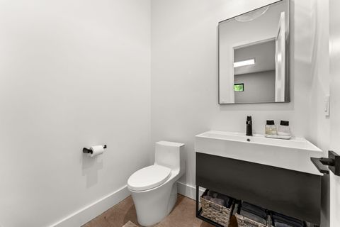 Tiny photo for 1501 E Lakeland DR, Austin, TX 78732 (MLS # 2183880)