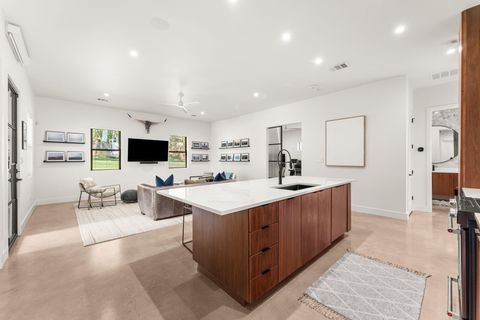 Tiny photo for 1501 E Lakeland DR, Austin, TX 78732 (MLS # 2183880)