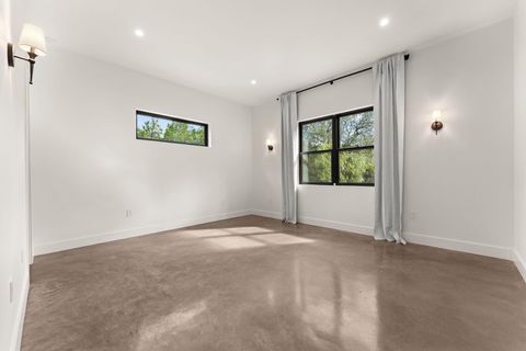 Tiny photo for 1501 E Lakeland DR, Austin, TX 78732 (MLS # 2183880)