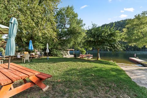 Tiny photo for 1501 E Lakeland DR, Austin, TX 78732 (MLS # 2183880)