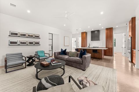 Tiny photo for 1501 E Lakeland DR, Austin, TX 78732 (MLS # 2183880)