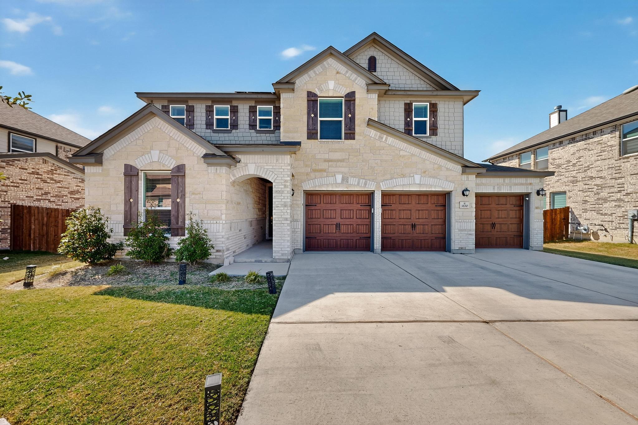 3830 Riardo DR