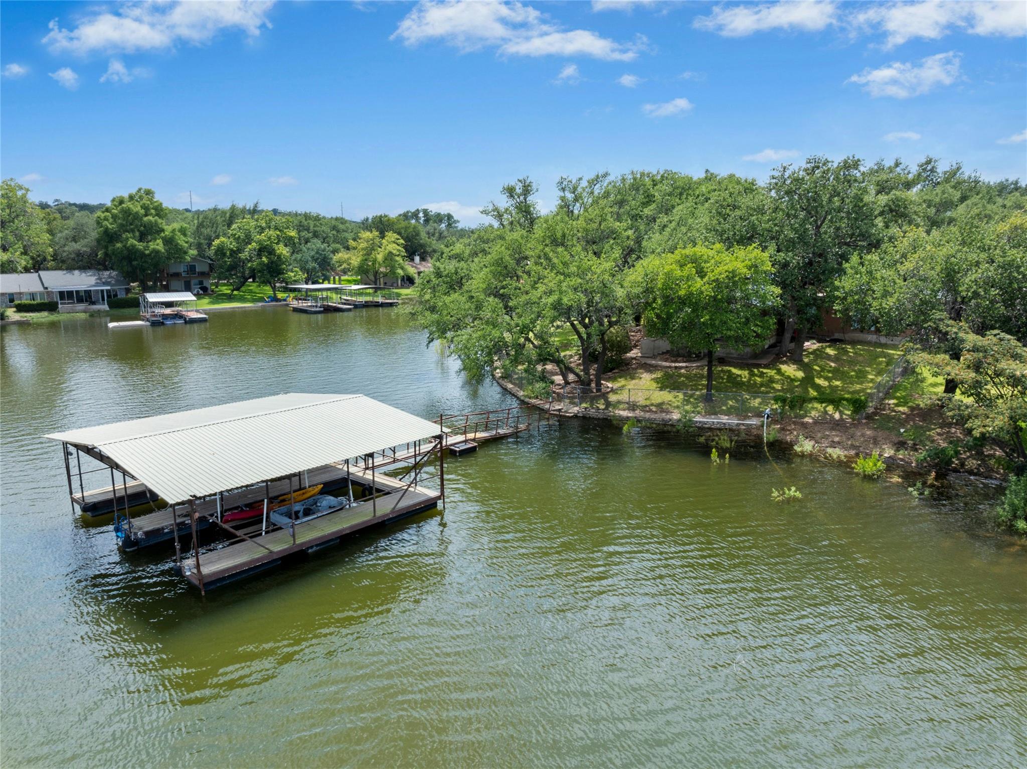110 Island Lodges LN