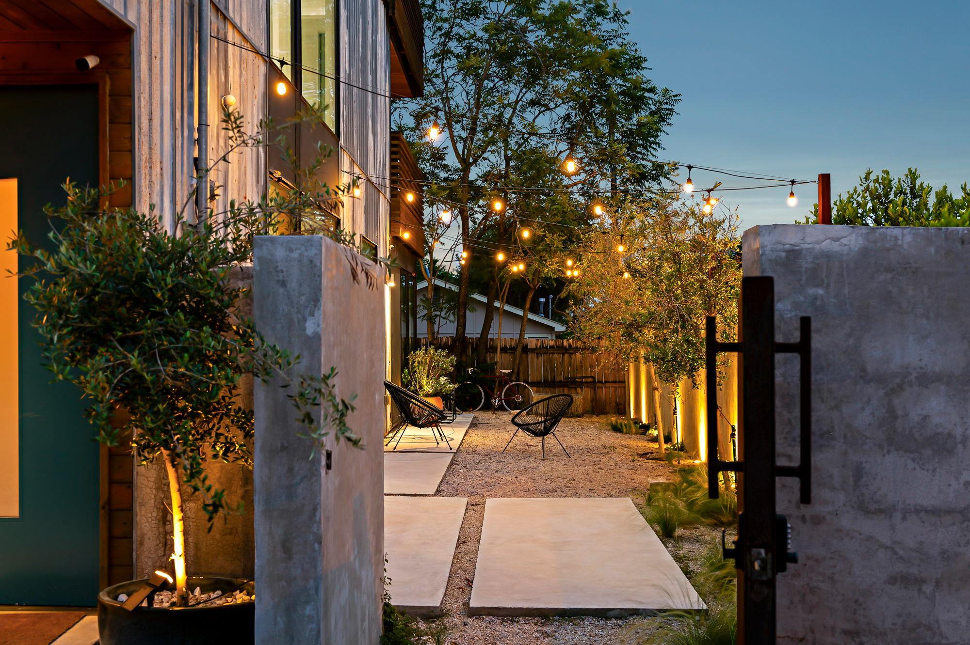 2201 Santa Rosa ST