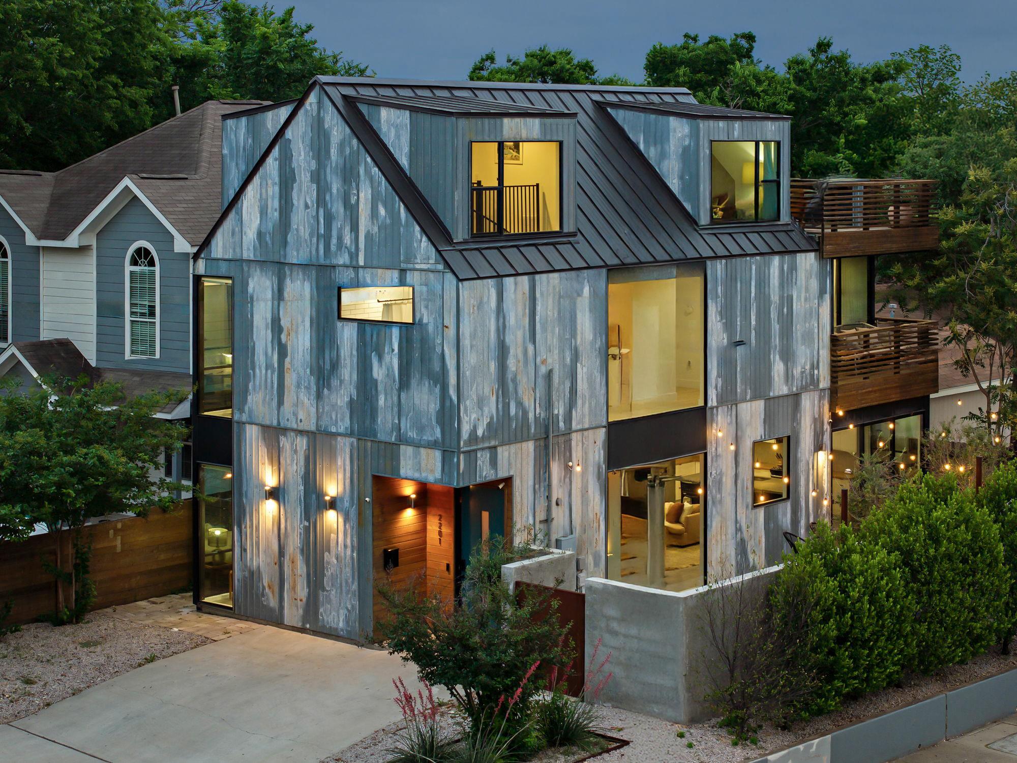 2201 Santa Rosa ST