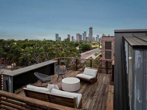 Photo of 2201 Santa Rosa ST, Austin, TX 78702 (MLS # 4588520)