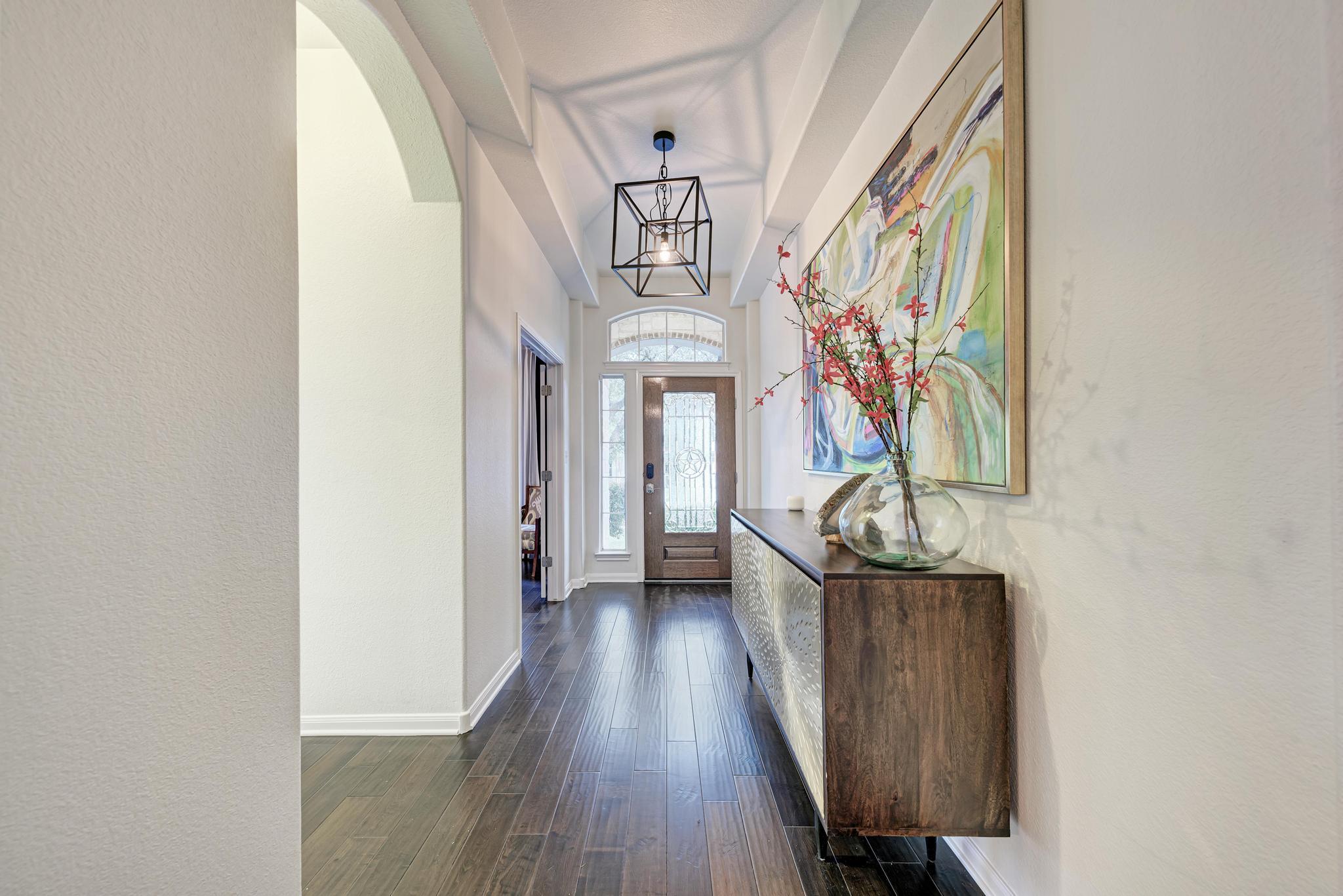 518 Victoria DR