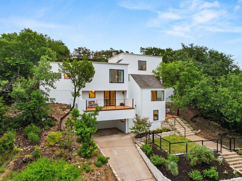 Photo for 3704 Laurel Ledge LN, Austin, TX 78731 (MLS # 8131305)