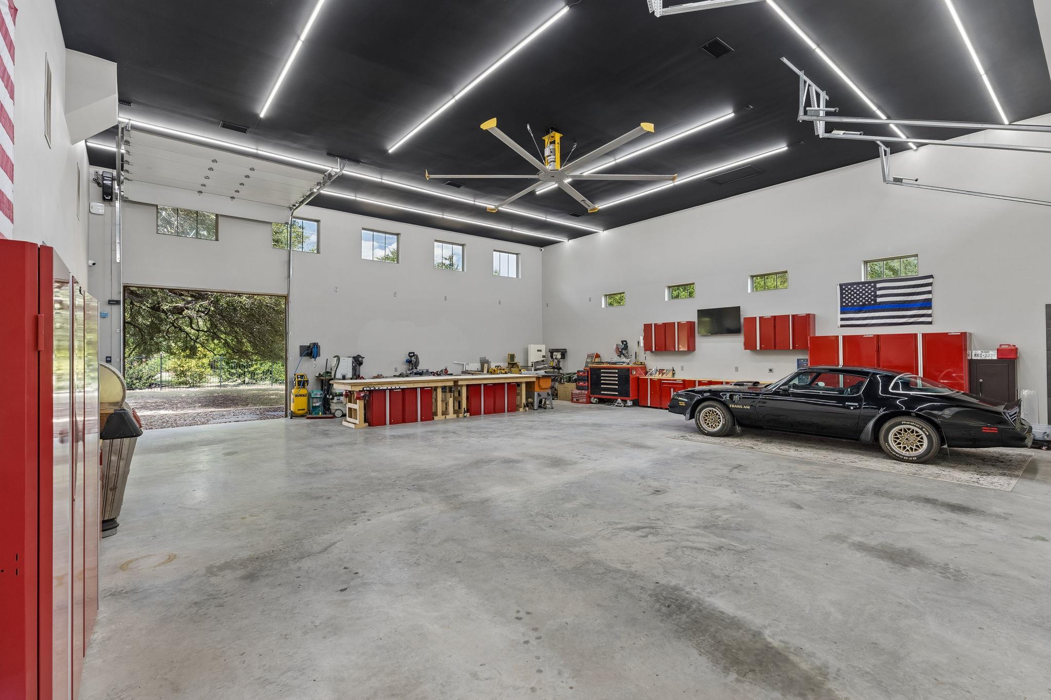408 Old Pecan LN