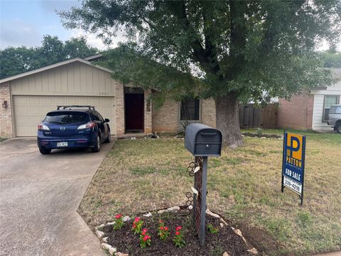 3921 LEAFIELD DR Austin TX 78749