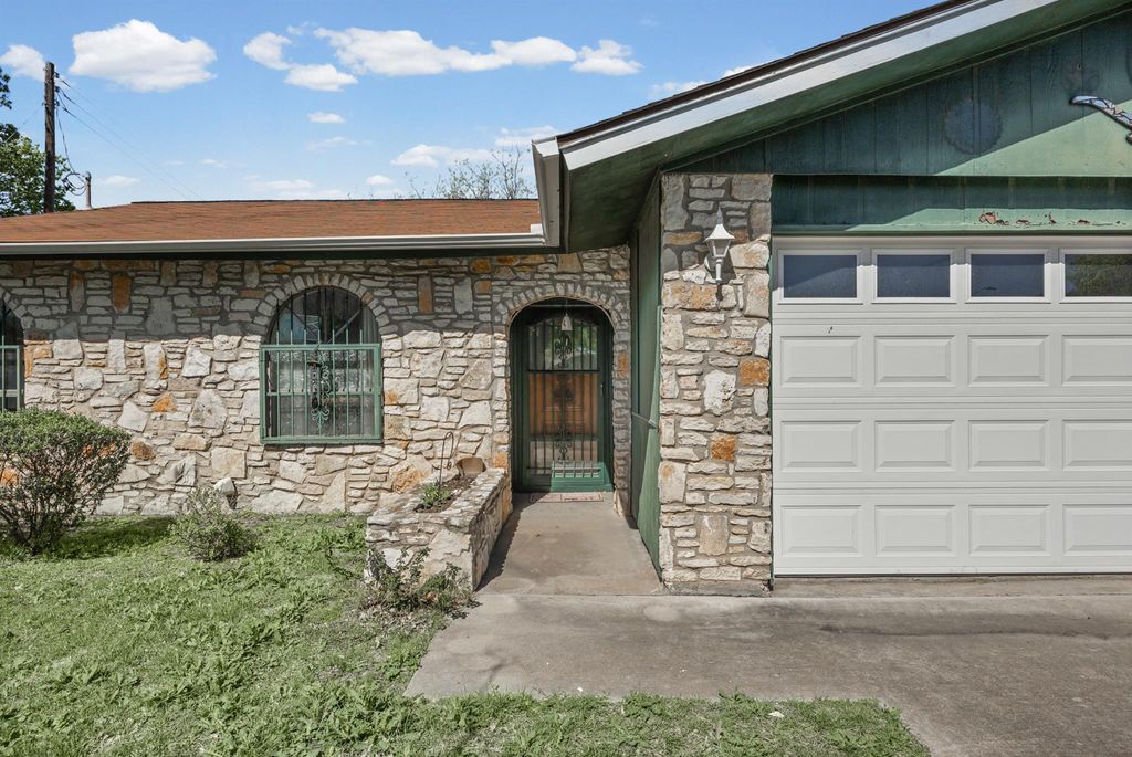 Photo of 1204 Vapor DR, Pflugerville, TX 78660 (MLS # 1415142)