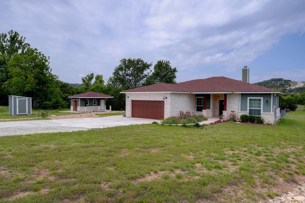 Photo of 202 Falling Oak DR, Blanco, TX 78606 (MLS # 4495285)