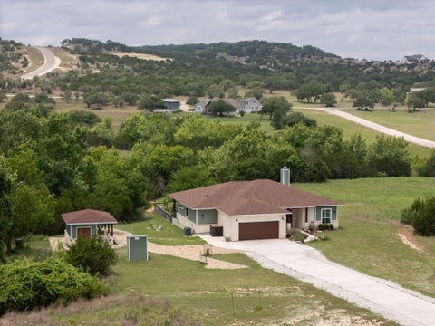 Photo of 202 Falling Oak DR, Blanco, TX 78606 (MLS # 4495285)