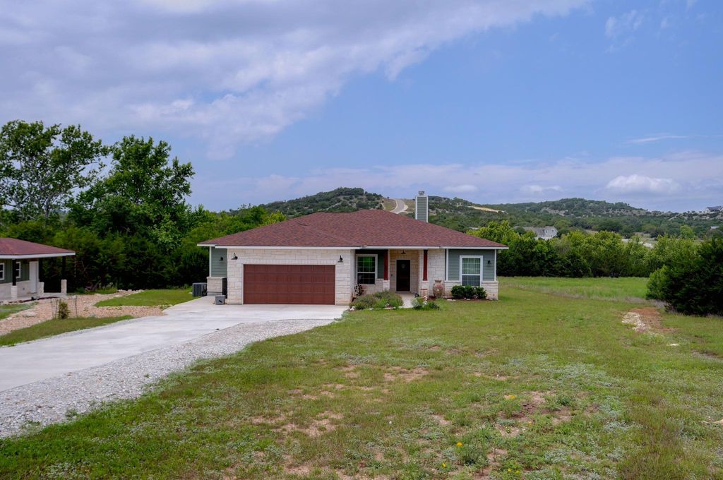 Photo of 202 Falling Oak DR, Blanco, TX 78606 (MLS # 4495285)