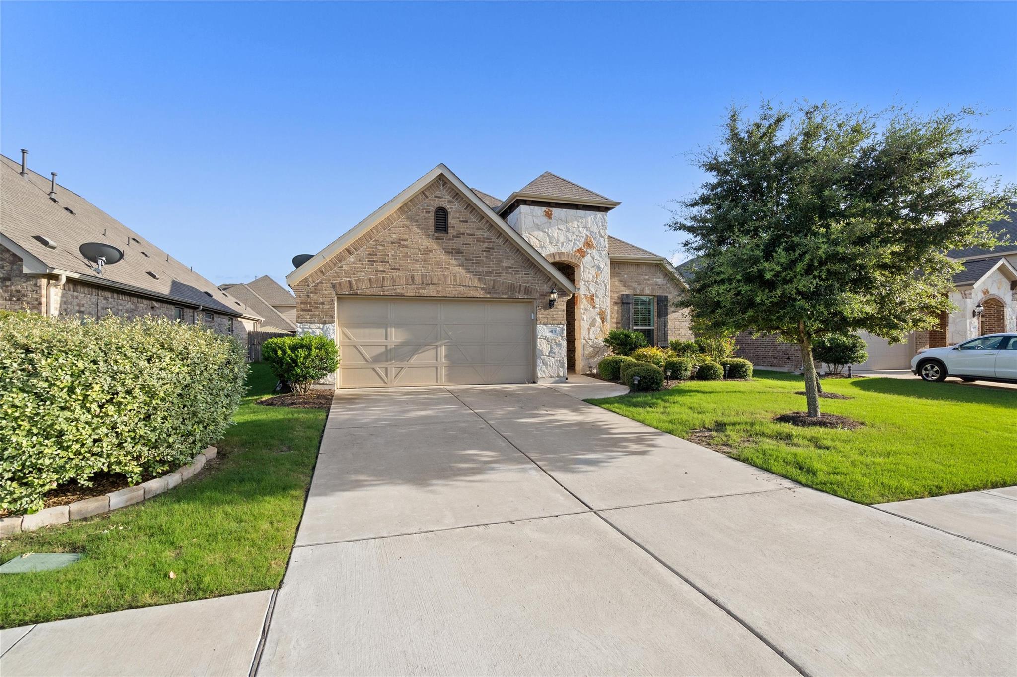 3813 Eland DR