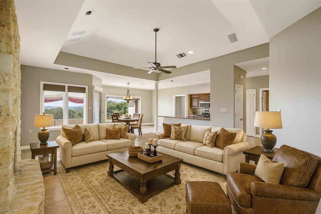 1607 Clubhouse Hill DR