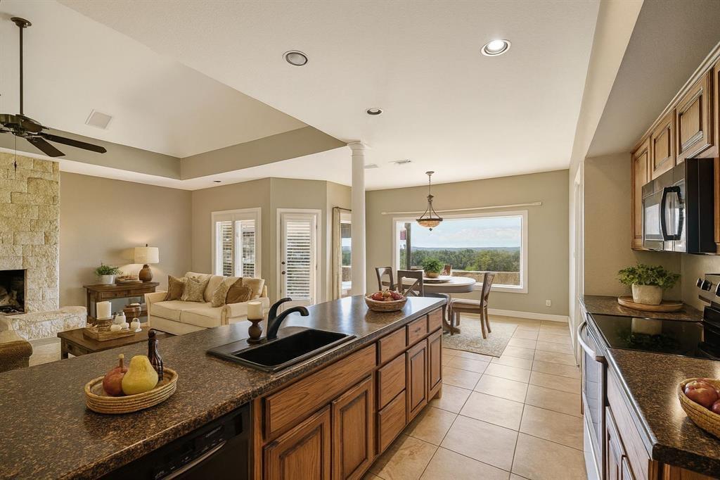 1607 Clubhouse Hill DR