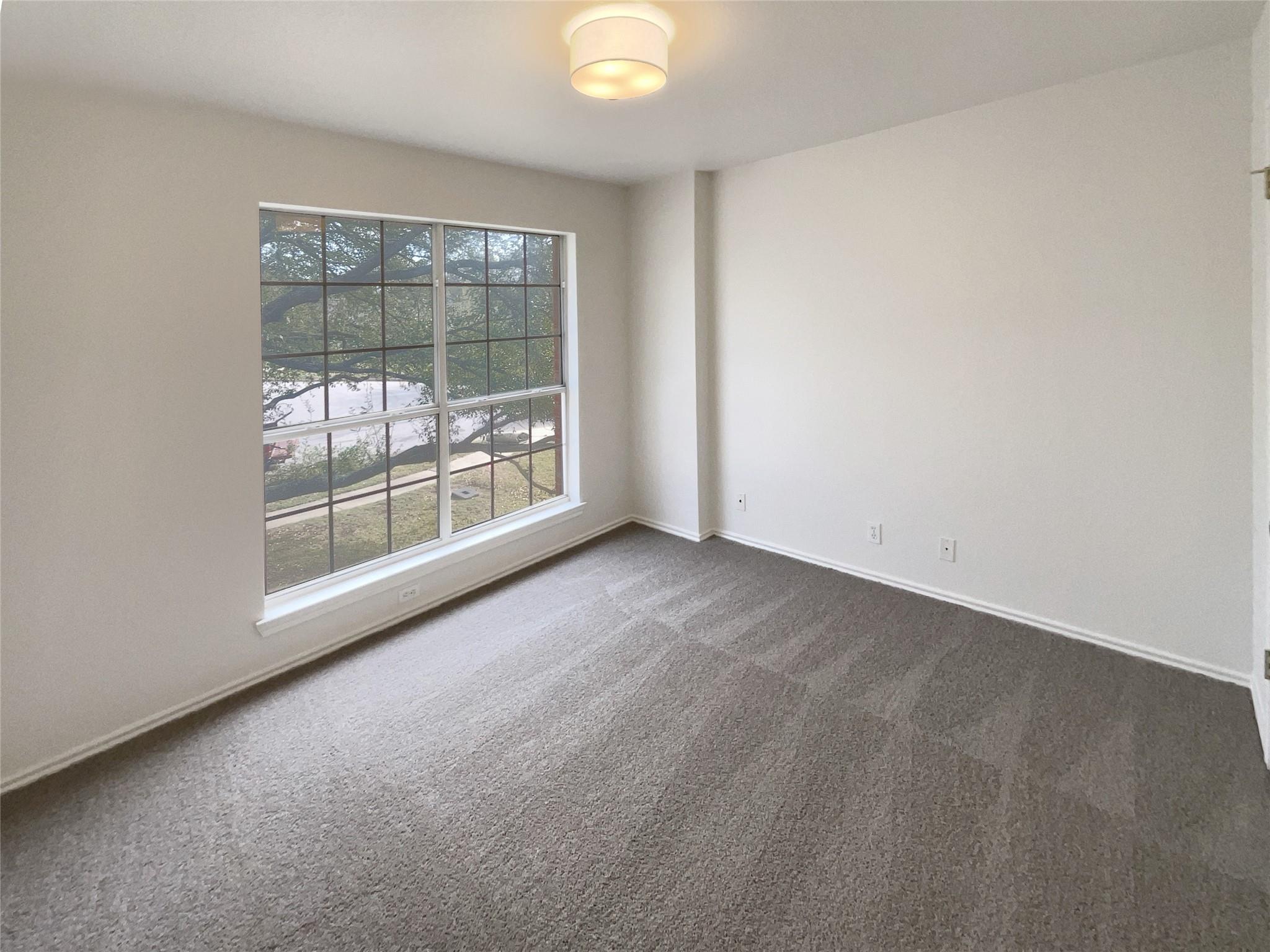 2306 Friarcreek LOOP