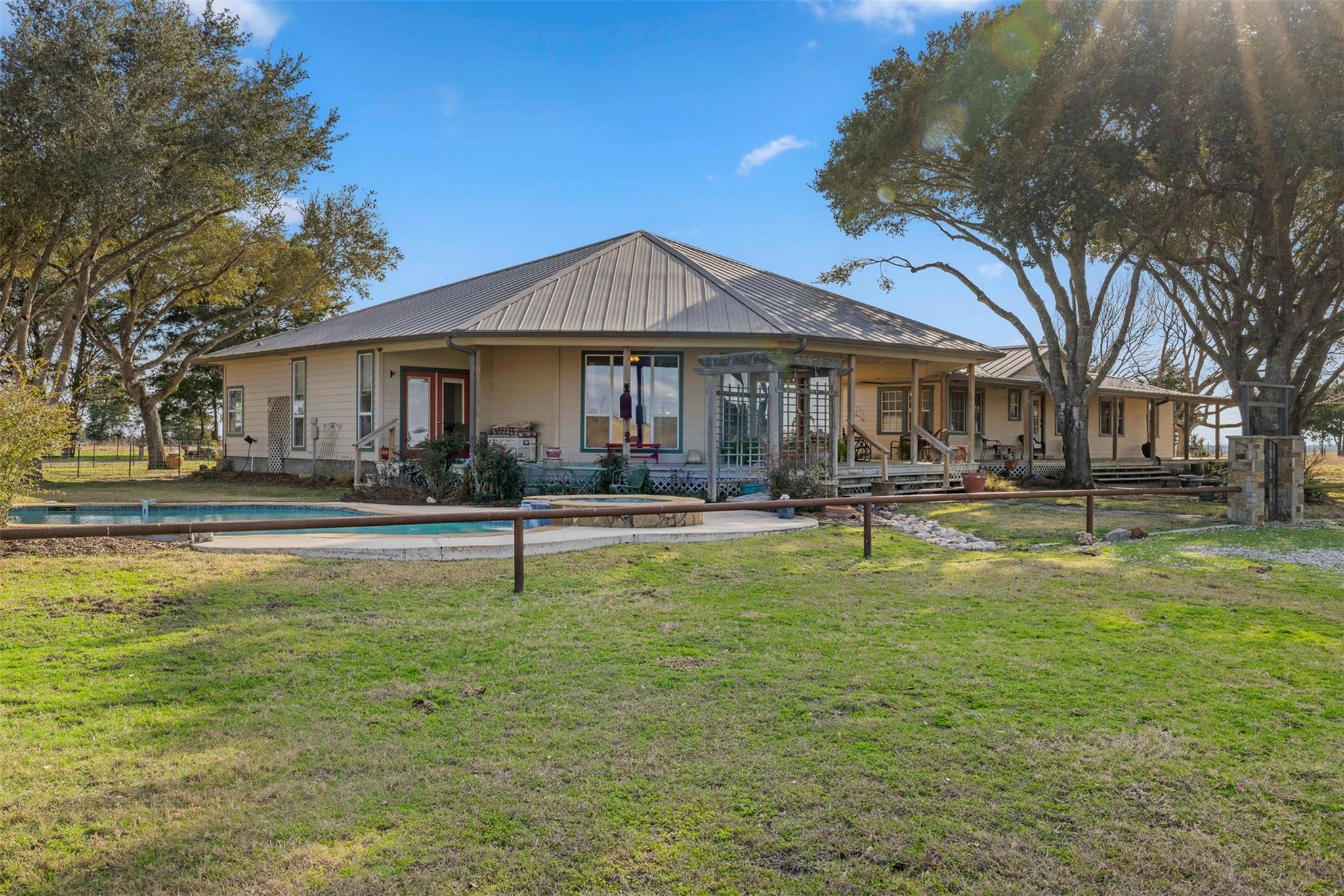 2346 Bruno RD