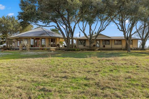 2346 Bruno RD Schulenburg TX 78956