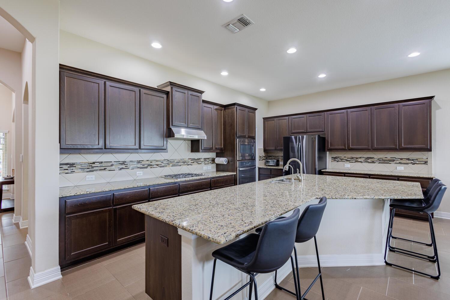 216 Blue Waterleaf LN