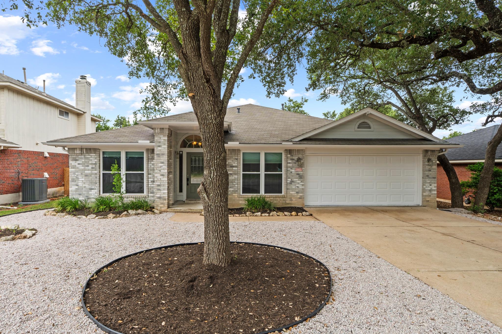 1402 Highland DR