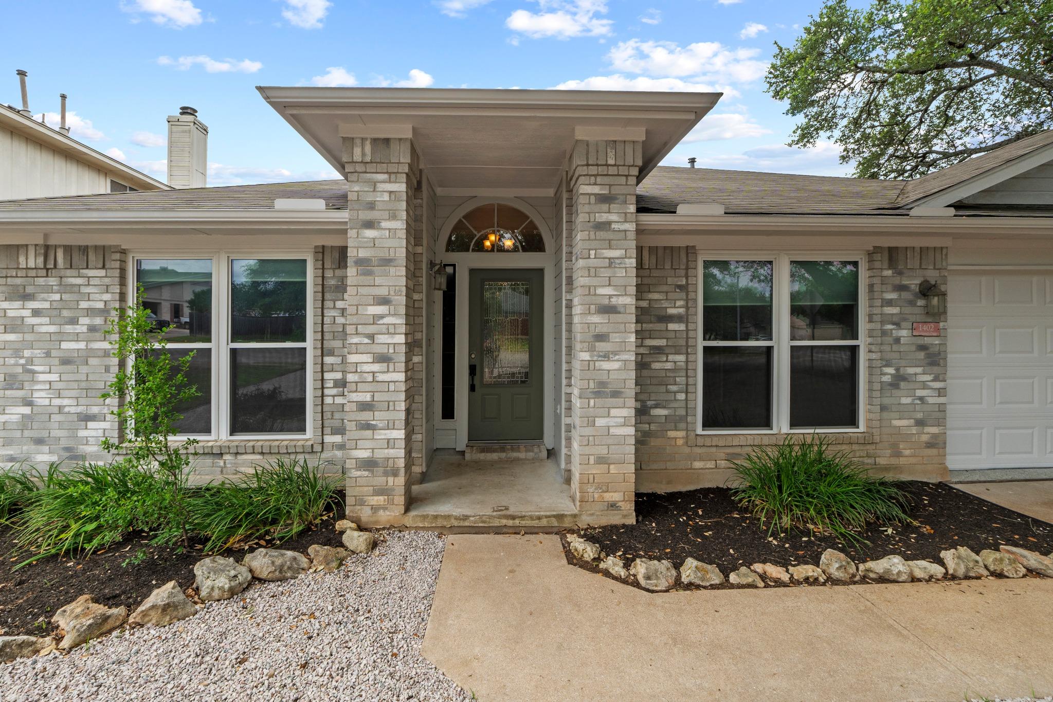 1402 Highland DR