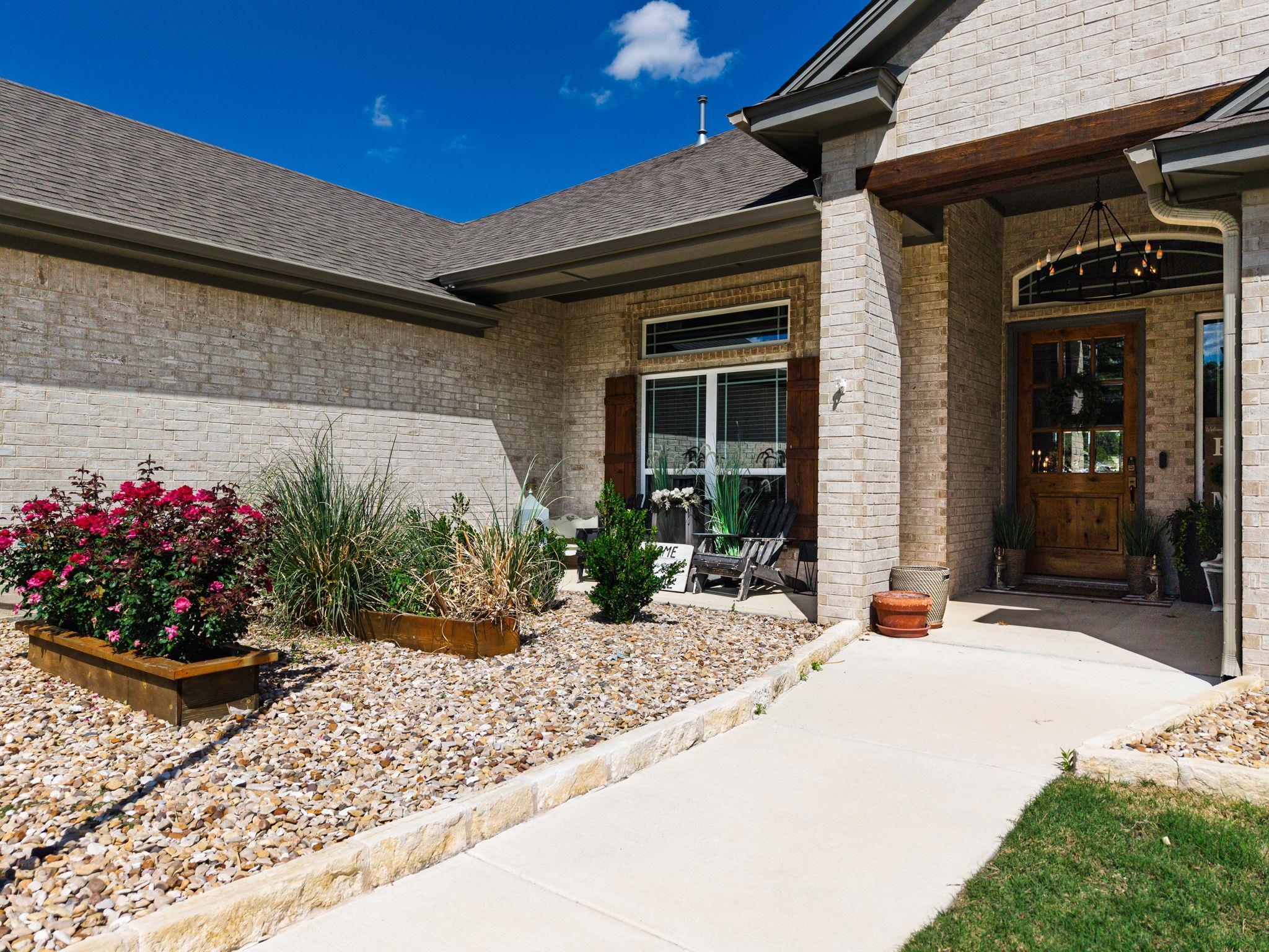 4043 Turning Leaf DR