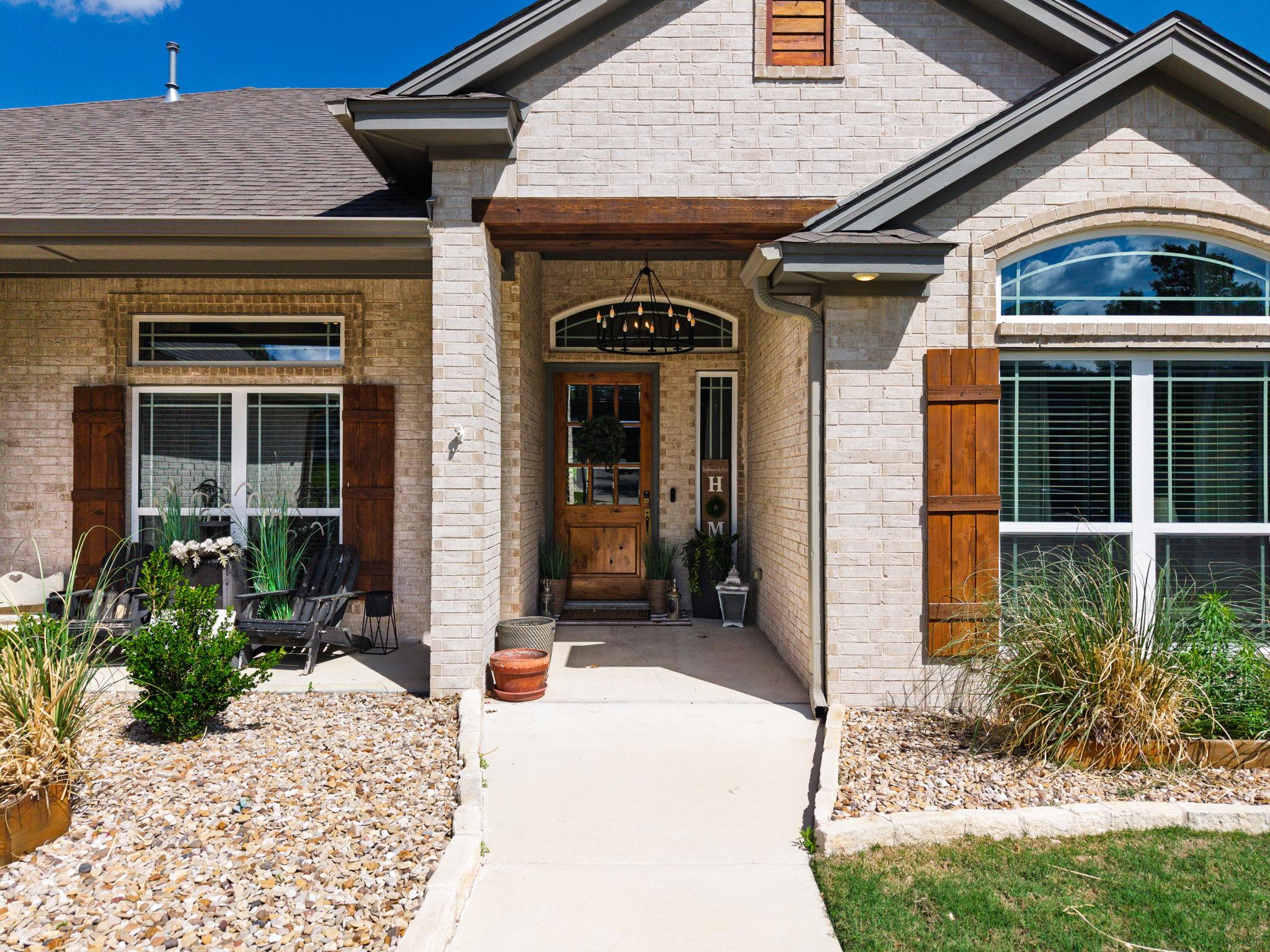 4043 Turning Leaf DR