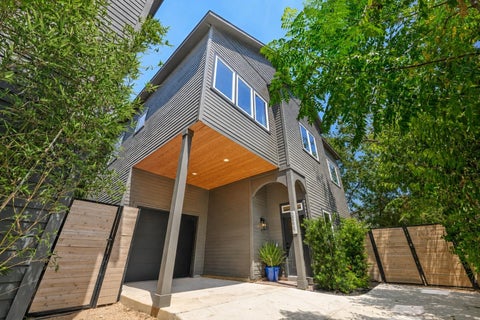 Photo of 826 Morrow ST #4, Austin, TX 78757 (MLS # 9514533)