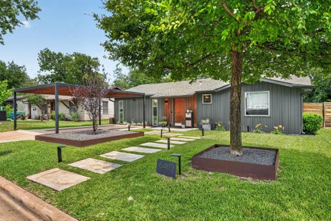 Photo of 6403 Hickman Ave, Austin, TX 78723 (MLS # 8278893)