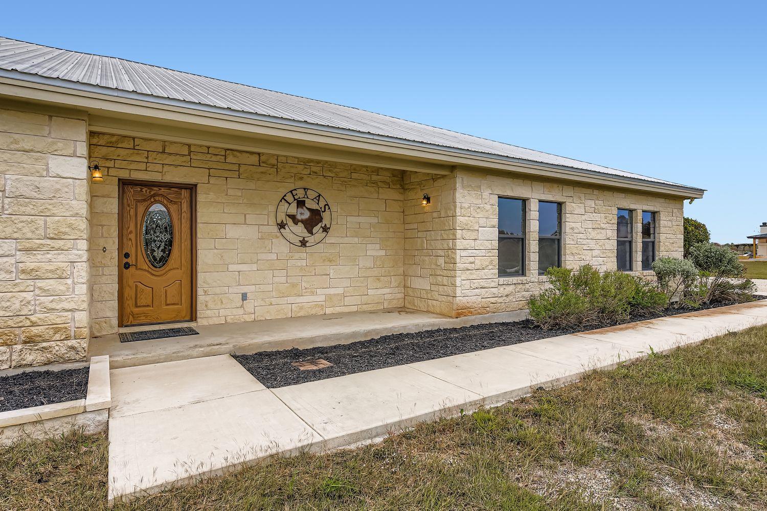 Georgetown, Texas 78626, United States, 3 Bedrooms Bedrooms, ,3 BathroomsBathrooms,Residential,Active,252687