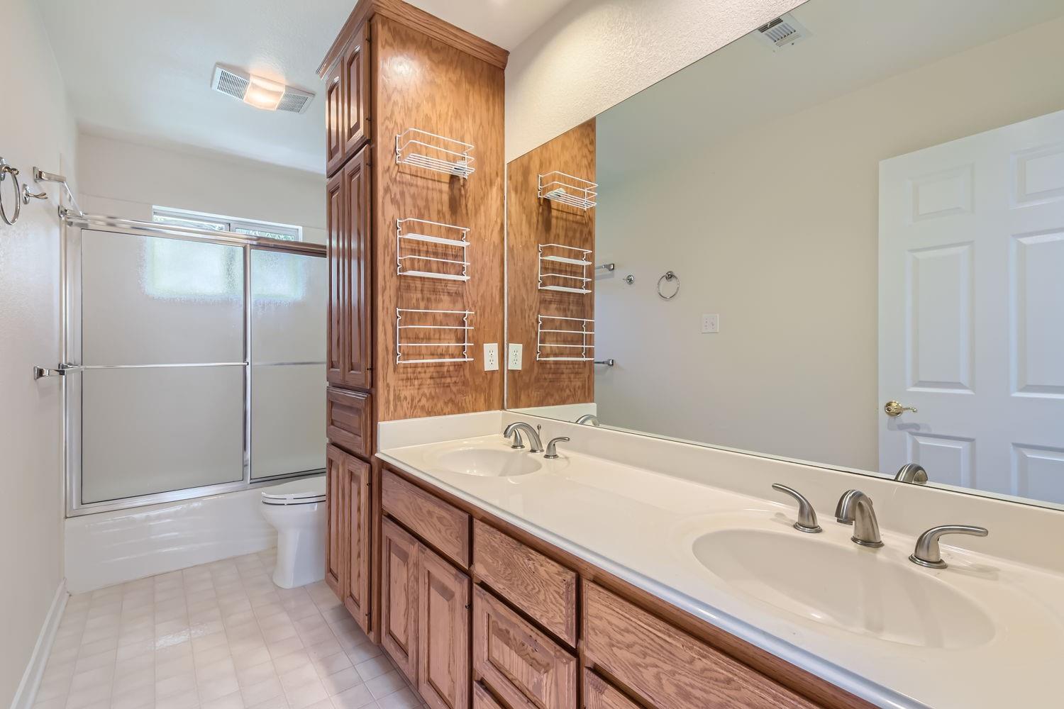 Austin, Texas 78737, United States, 4 Bedrooms Bedrooms, ,4 BathroomsBathrooms,Residential,Active,49098