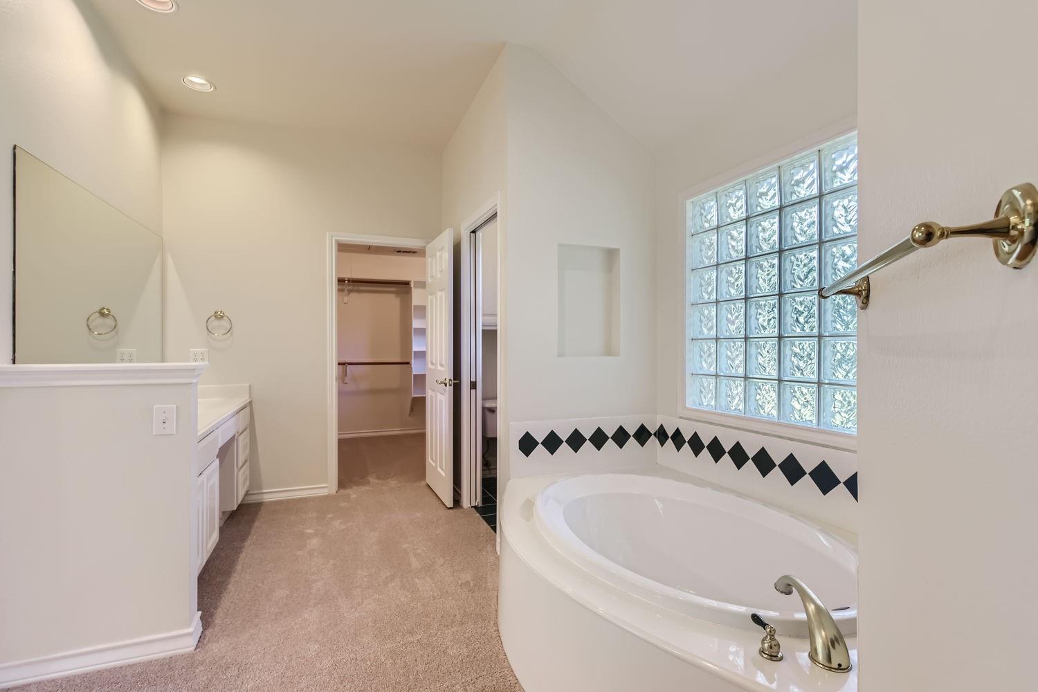 Austin, Texas 78737, United States, 4 Bedrooms Bedrooms, ,4 BathroomsBathrooms,Residential,Active,49098