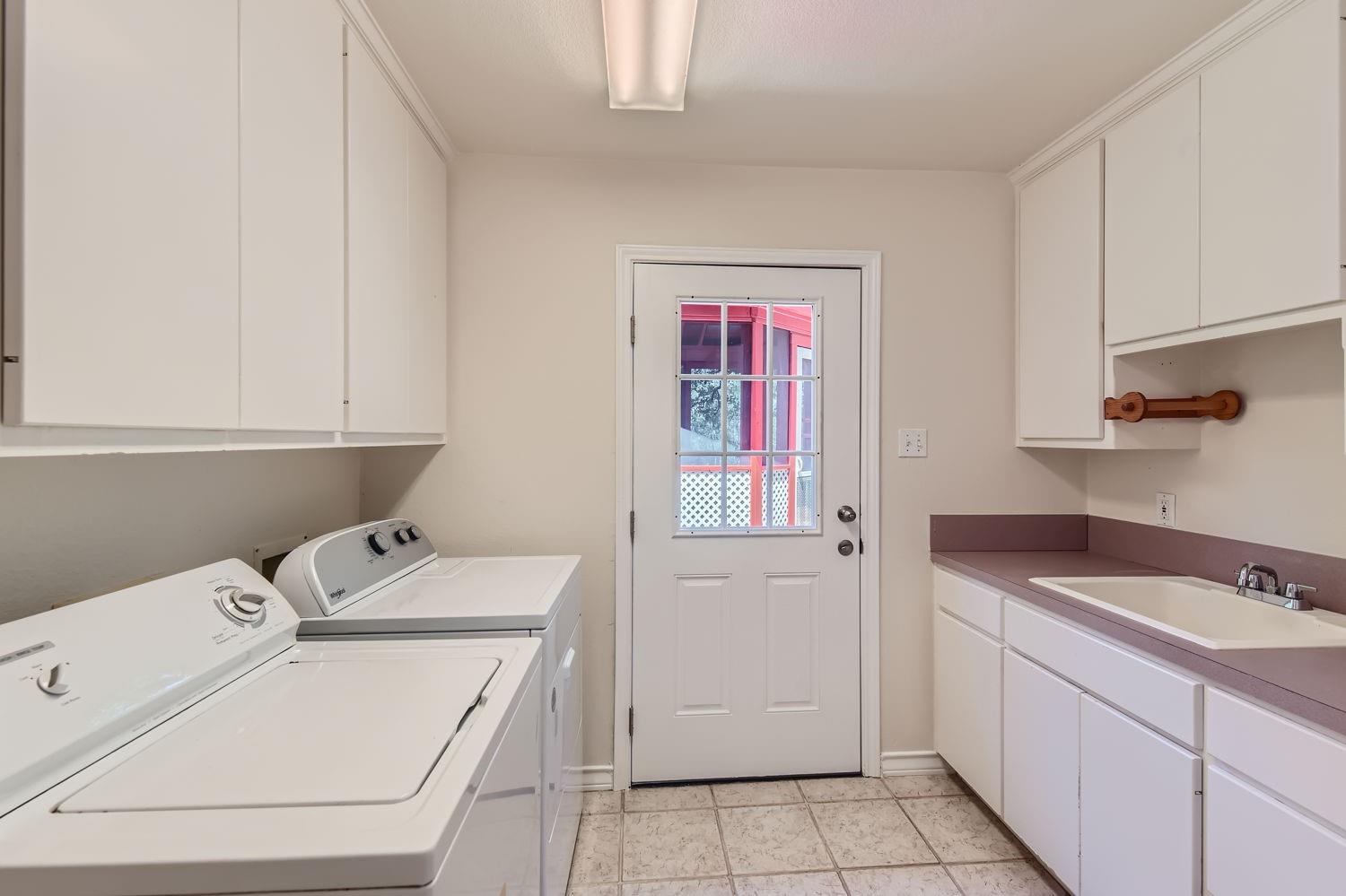 Austin, Texas 78737, United States, 4 Bedrooms Bedrooms, ,4 BathroomsBathrooms,Residential,Active,49098