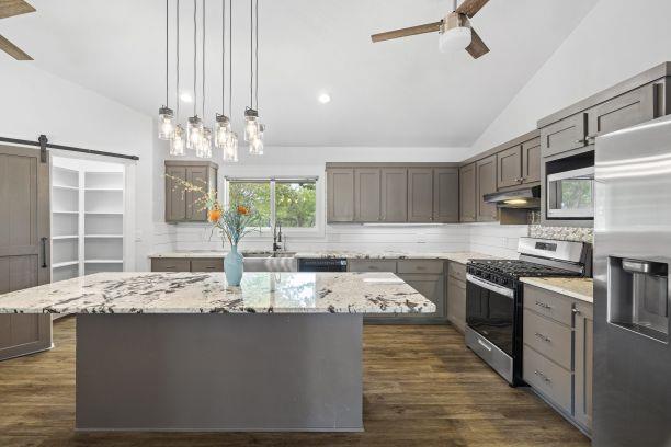 783 Country Creek LN