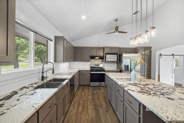 783 Country Creek LN