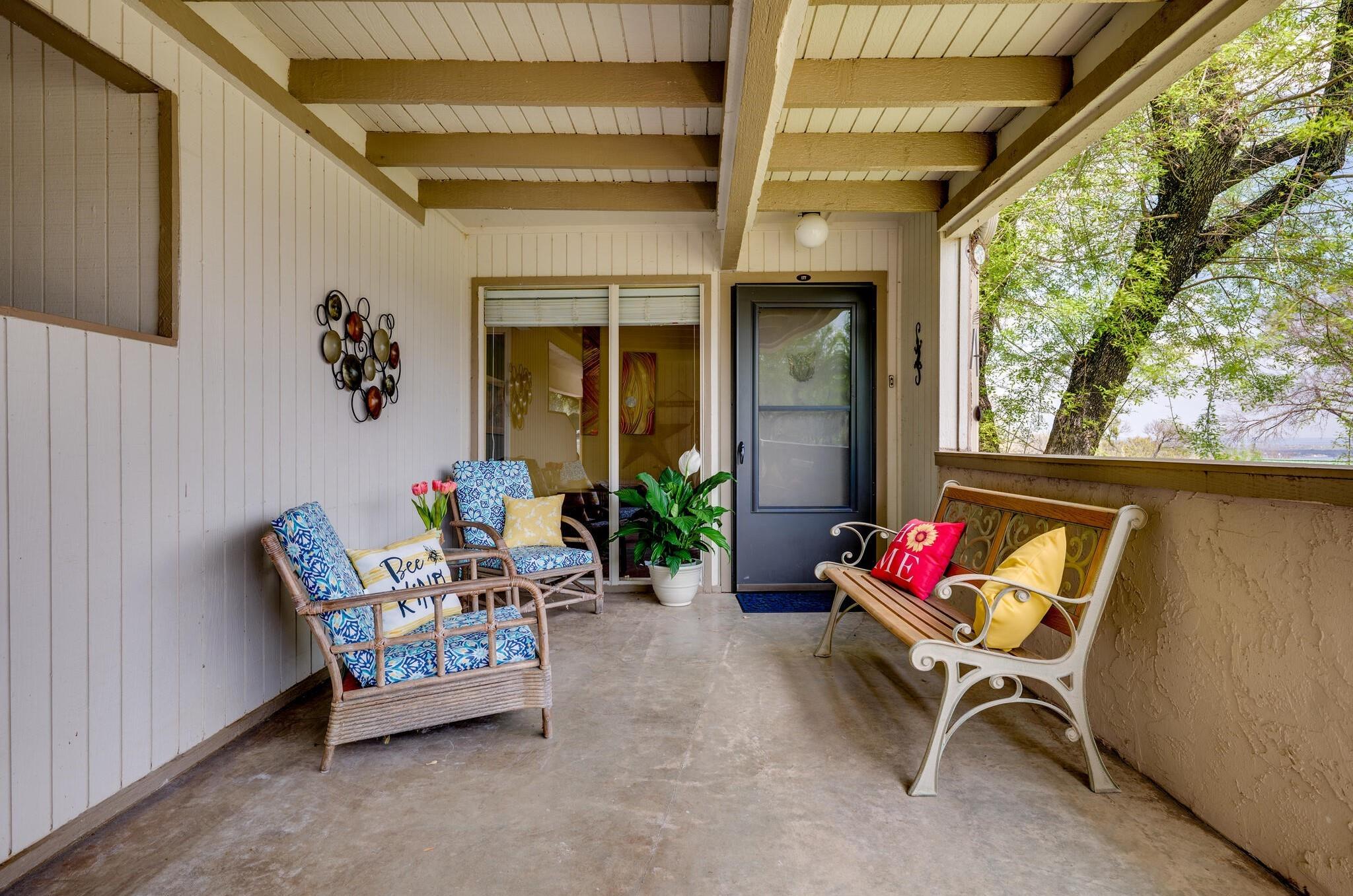 Photo 1 of 22 — 300 Out Yonder 177, Horseshoe Bay, TX 78657
