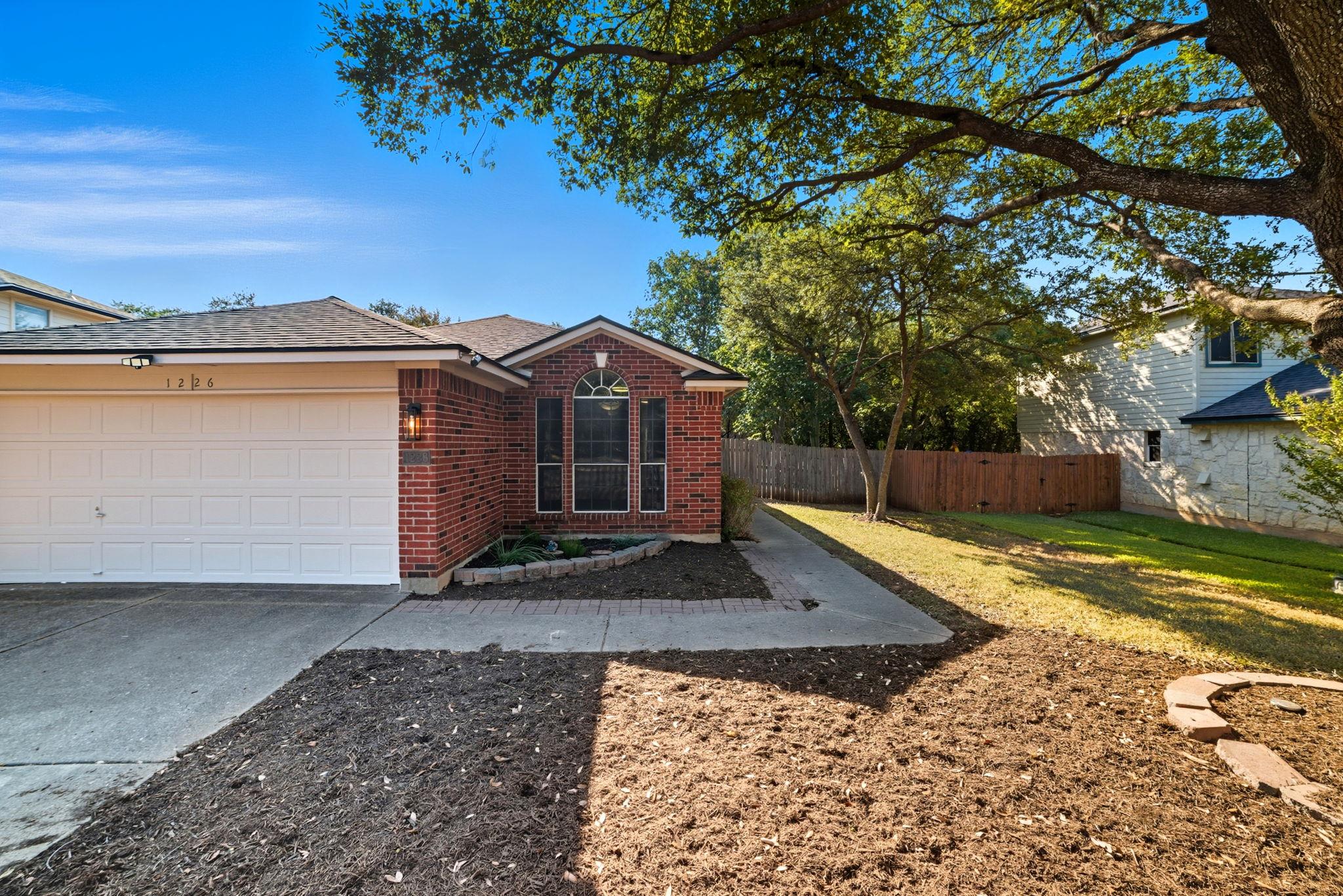 1226 Brashear LN