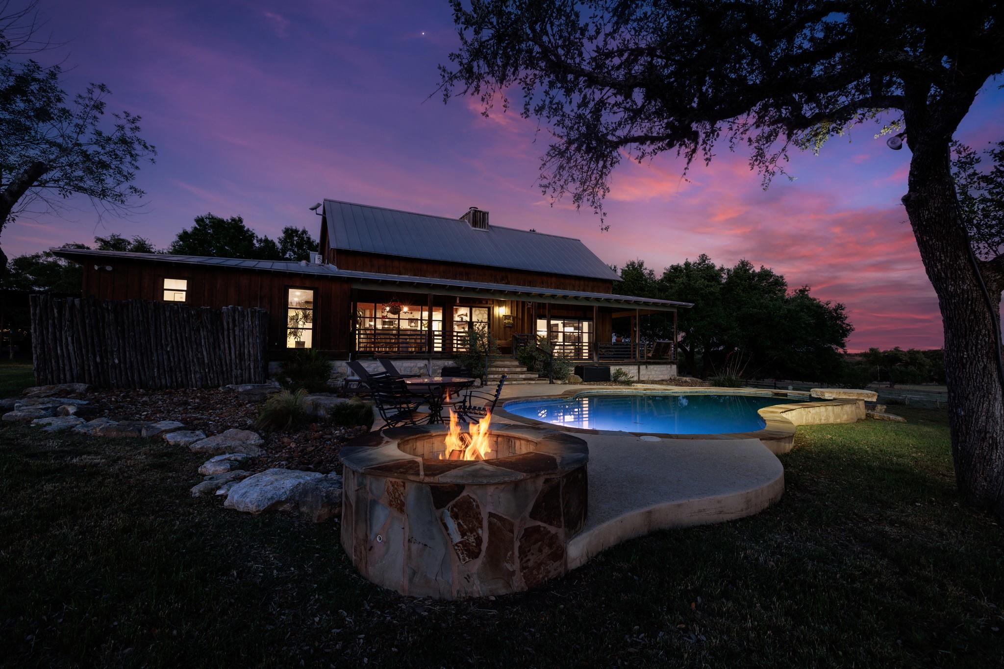 110 Clear Pond CT