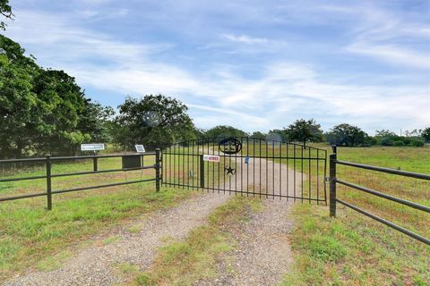Photo of 847 Highway 95 S, Smithville, TX 78957 (MLS # 7984682) Photo of 847 Highway 95 S, Smithville, TX 78957 (MLS # 7984682)